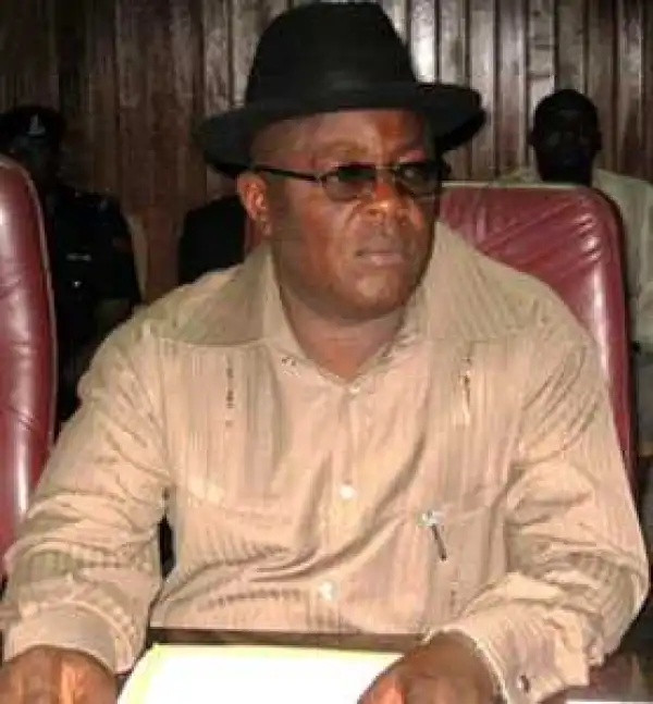Umahi suspends Commissioner, asks unemployed Ebonyi youths to ‘come home and take jobs’